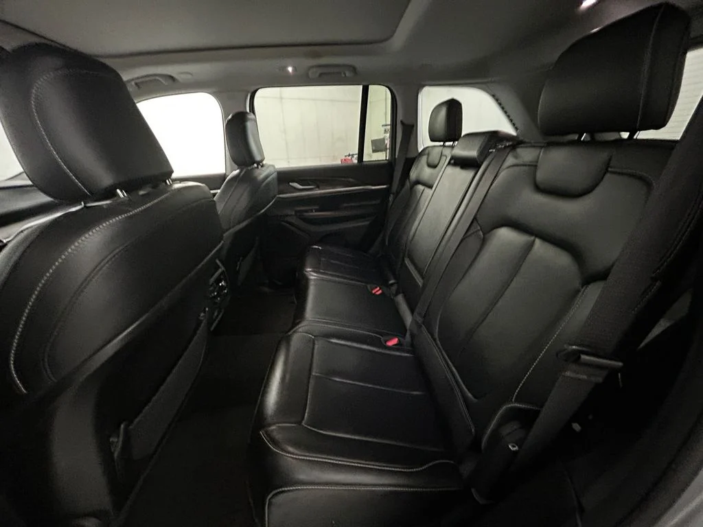 Used 2023 Silver Jeep Limited image 19