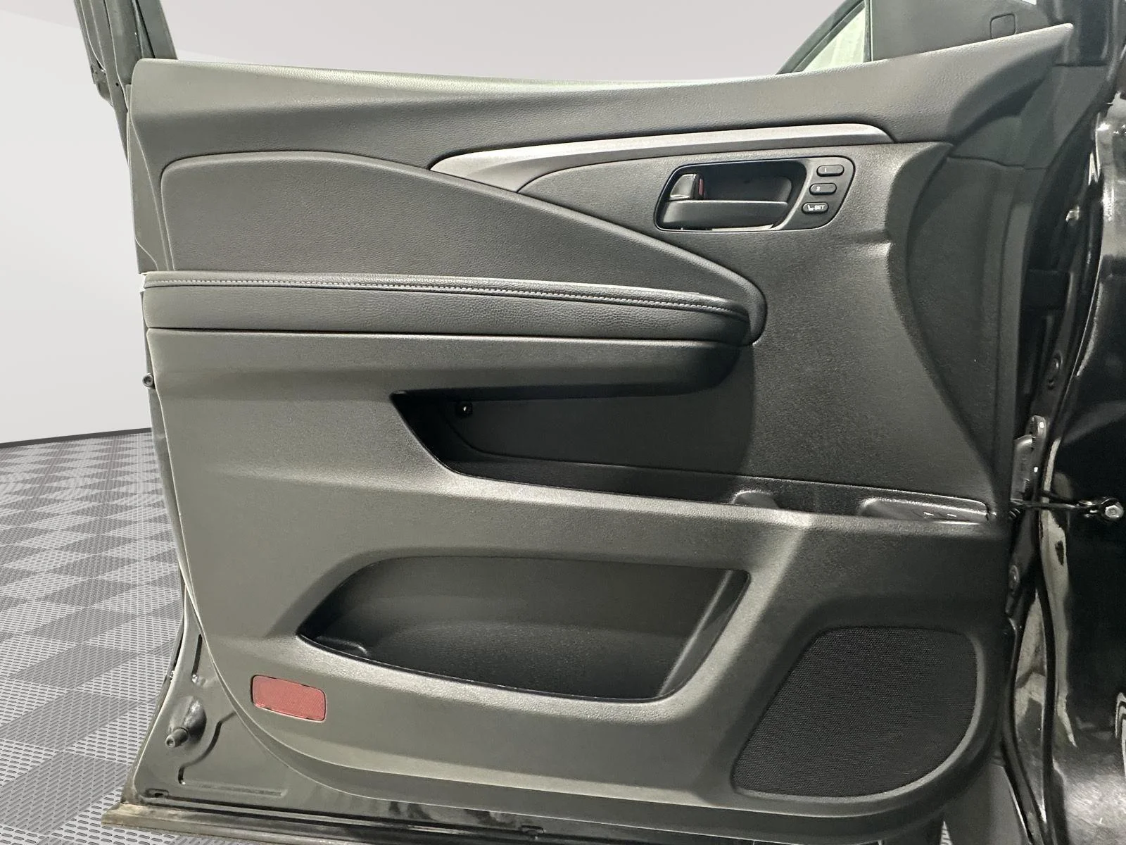 Used 2023 . Honda EX-L image 19