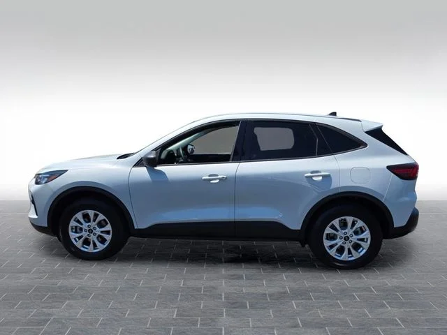 Used 2025 Silver Ford Active image 4