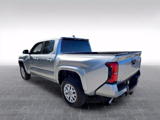 Used 2025 Silver Toyota SR5 image 5