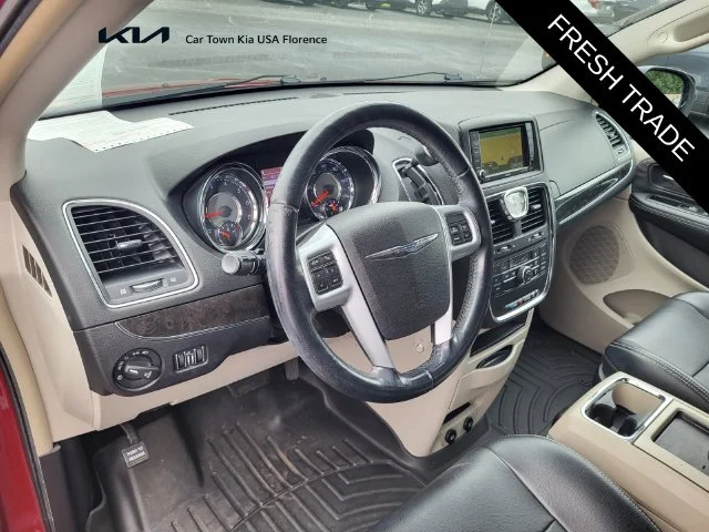Used 2014 Red Chrysler Touring image 10