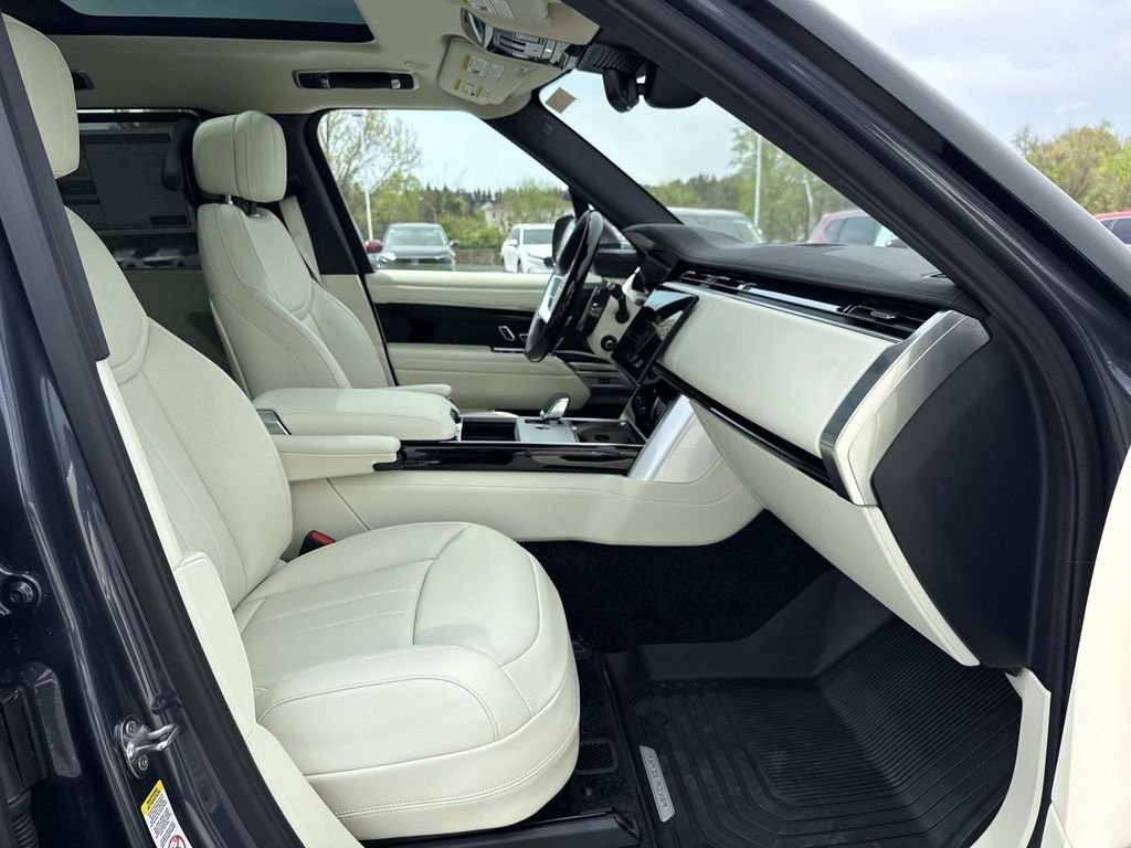 New 2026 Varesine Blue Land Rover SE 7 Seats image 13