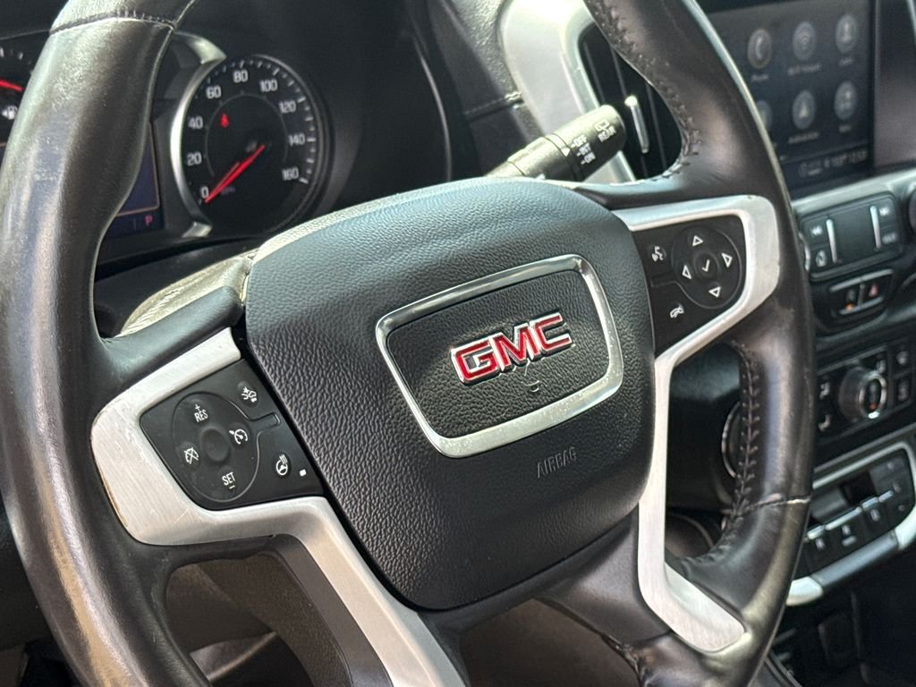 Used 2022 White GMC SLT image 28