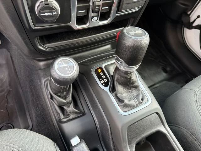 Used 2022 White Jeep Unlimited Sport S image 21