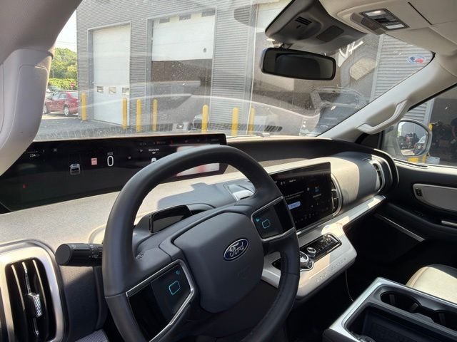 Used 2025 White Ford Active image 12