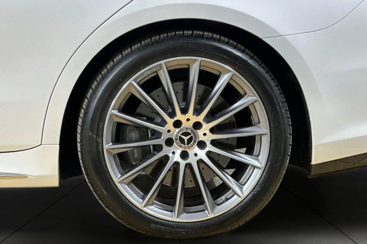 Used 2024 MANUFAKTUR Moonlight White Metallic Mercedes-Benz S 580e image 25