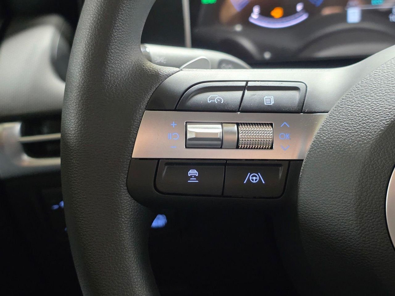 New 2026 Amazon Gray Hyundai SEL AWD image 30