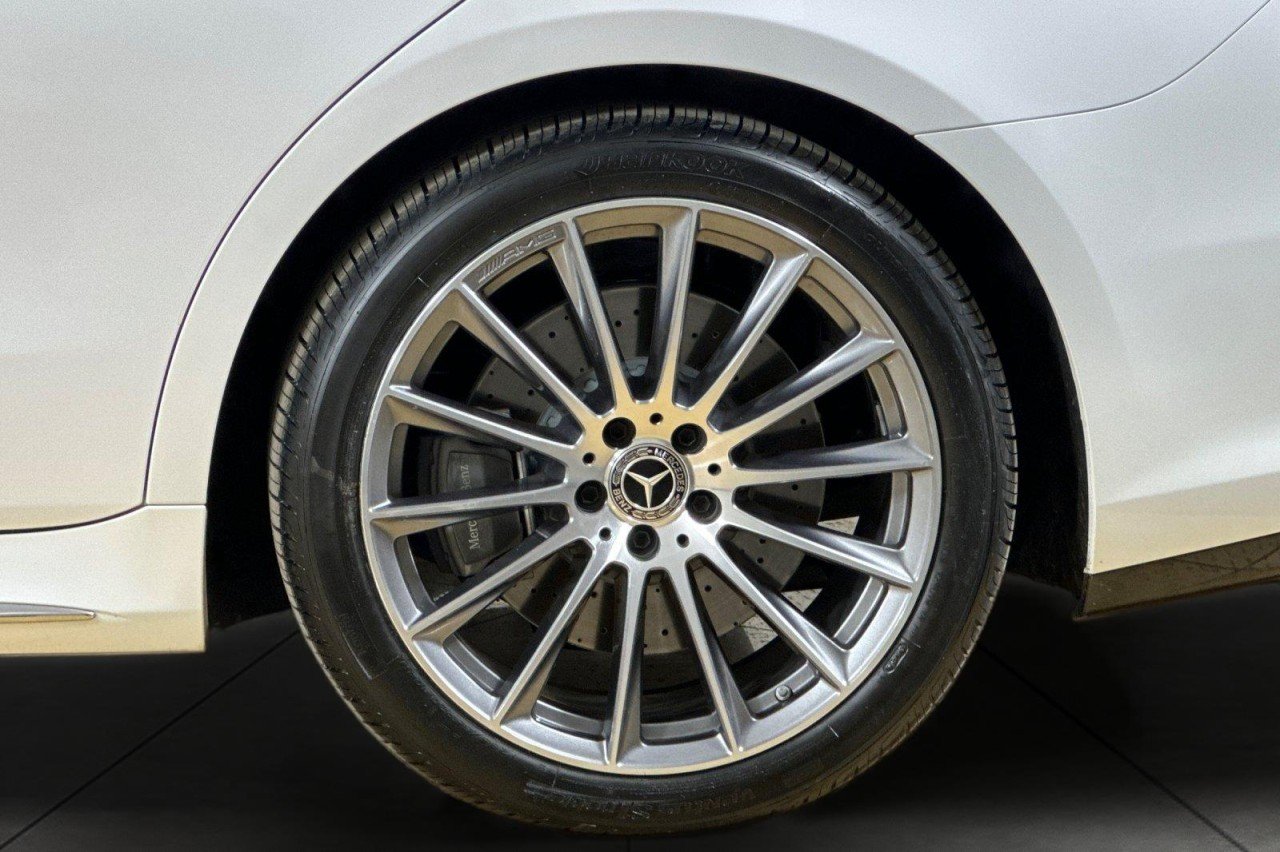 Used 2024 MANUFAKTUR Moonlight White Metallic Mercedes-Benz S 580e image 25