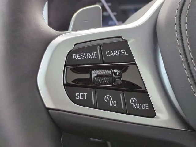 New 2026 Brooklyn Grey Metallic BMW M60i image 25