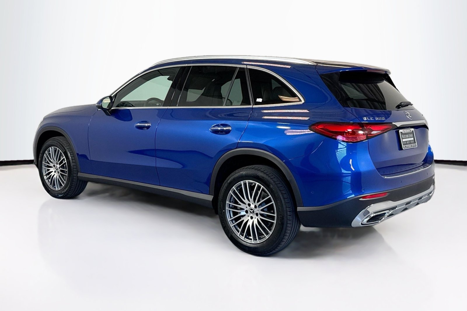 New 2026 Starling Blue Metallic Mercedes-Benz GLC 300 image 7