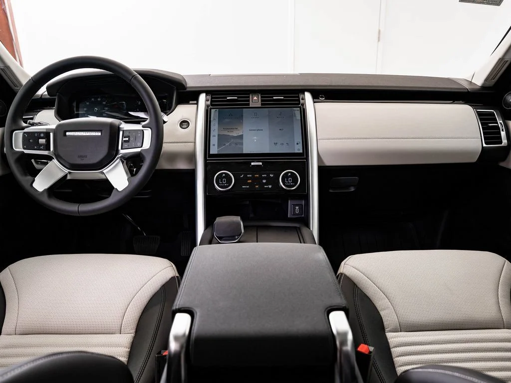 Used 2026 Eiger Gray Metallic Land Rover S image 36