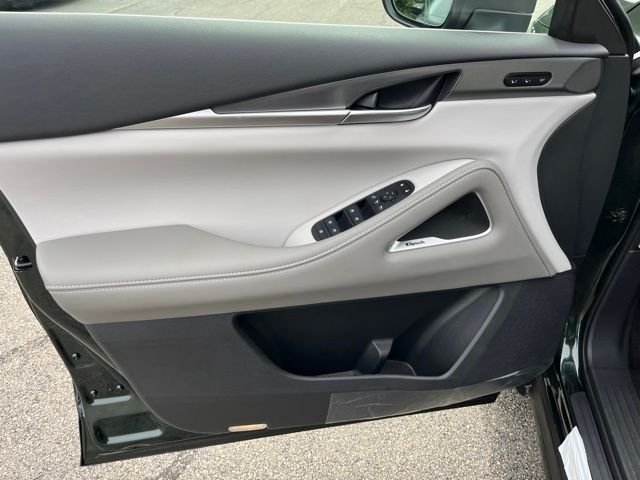 New 2027 DEEP EMERALD INFINITI Luxe AWD image 10
