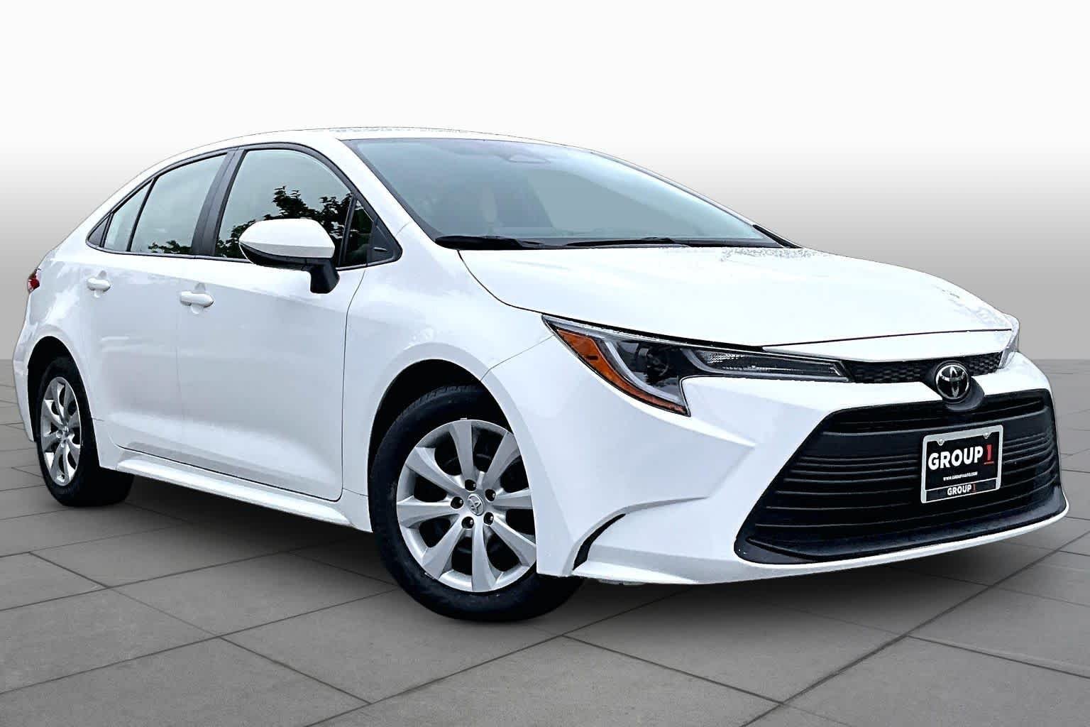 Used 2024 Ice Cap Toyota LE image 3