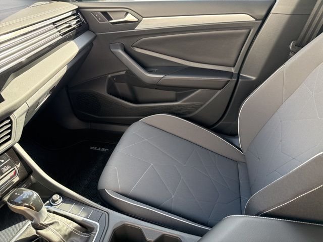 2026 Volkswagen Jetta Sport - Photo 22
