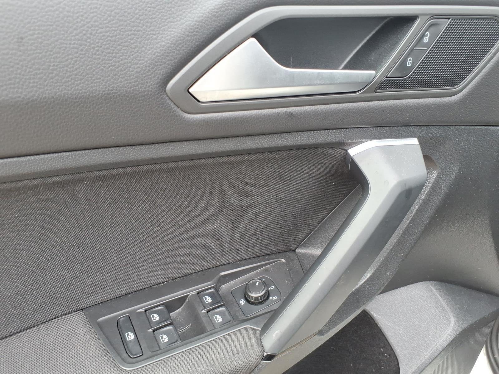 Used 2019 Pure White Volkswagen S image 12