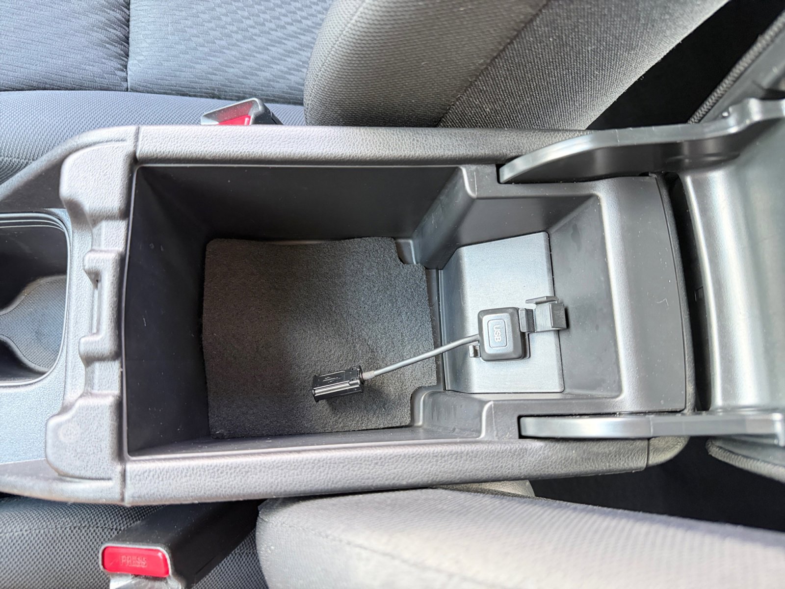 Used 2015 Modern Steel Metallic Honda LX image 18