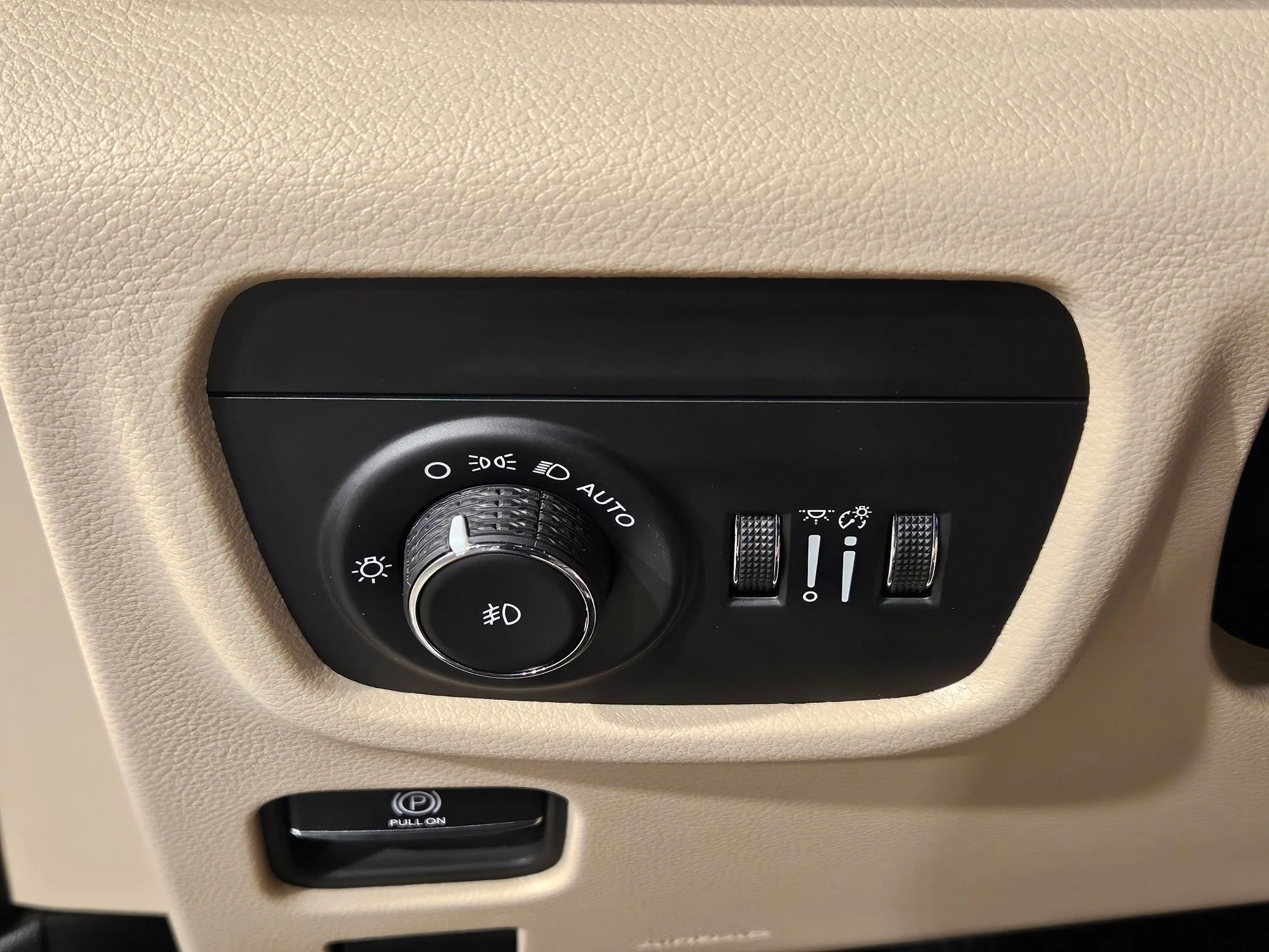 Used 2025 Bright White Clearcoat Jeep Limited image 26