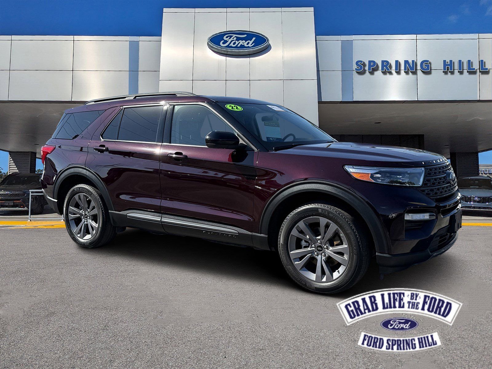 2022 Ford Explorer XLT 4WD's photo