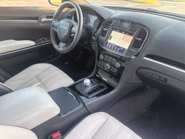 Used 2018 White Chrysler S image 26