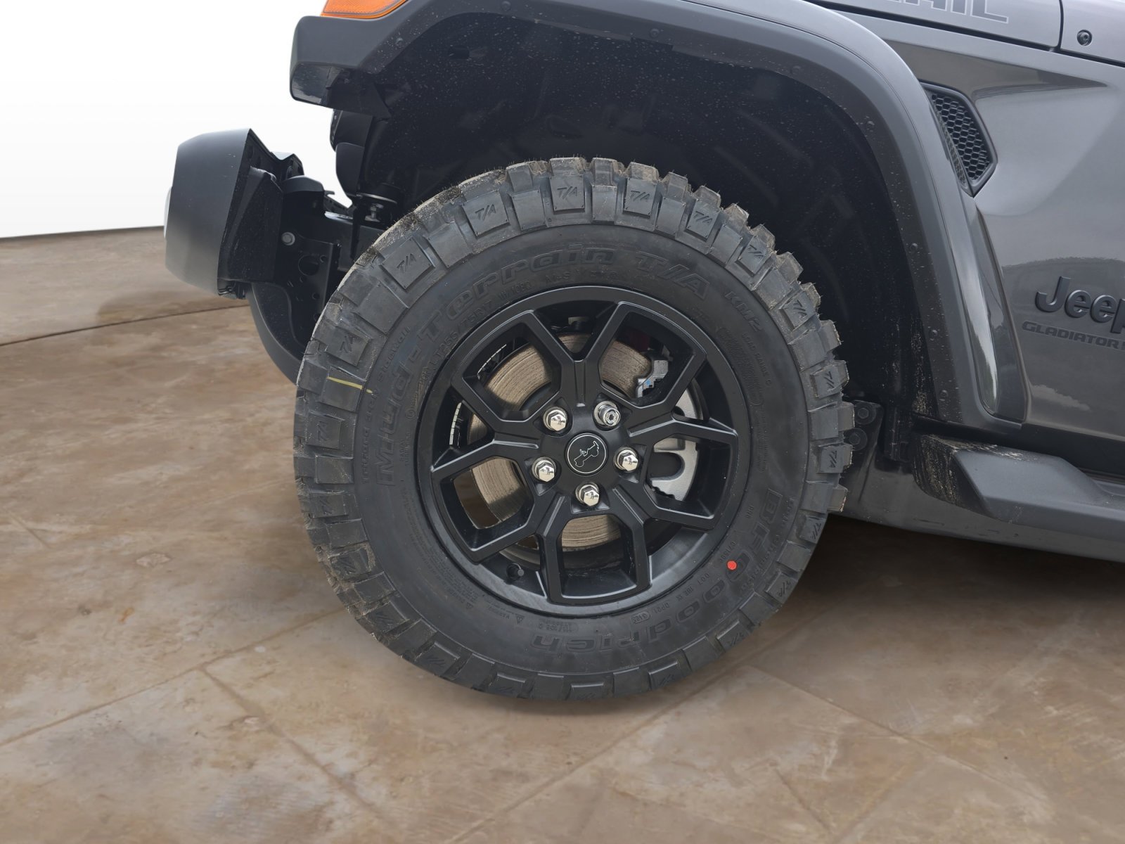 New 2026 Granite Crystal Metallic Clearcoat Jeep Texas Trail image 28