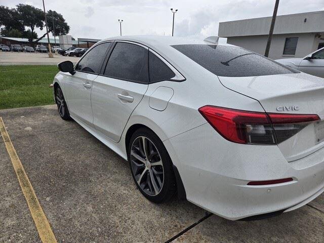 Used 2024 Platinum White Pearl Honda Touring image 3