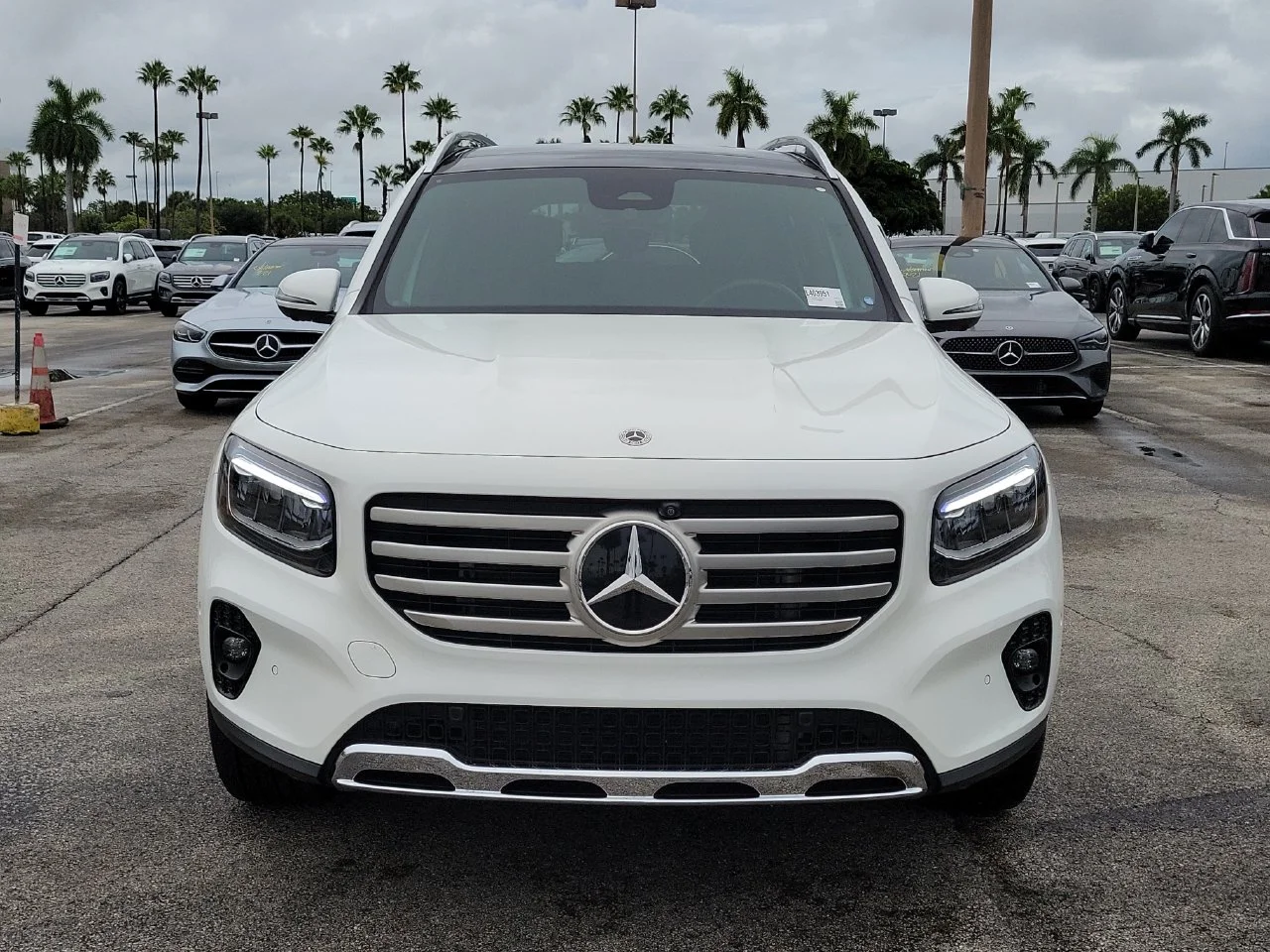 Certified Used 2026 White Mercedes-Benz GLB 250 image 2