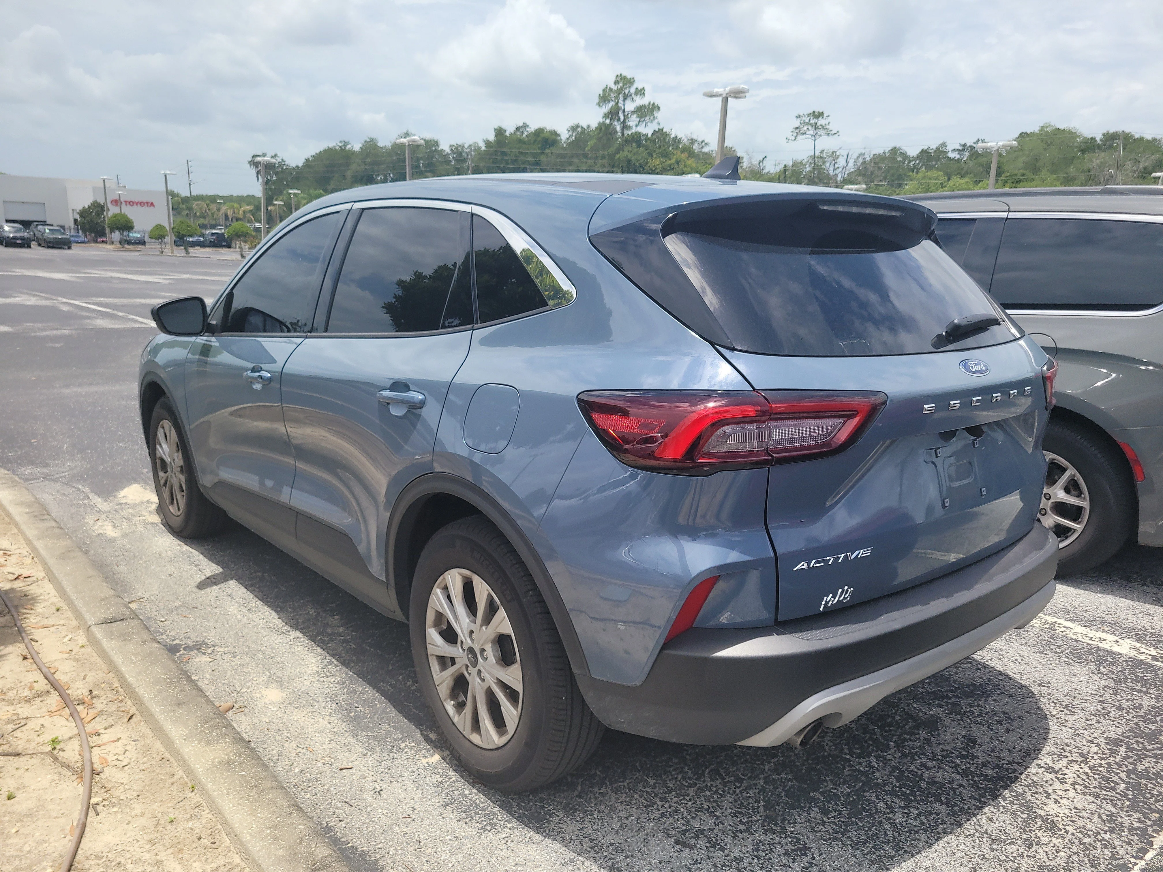 Used 2024 Vapor Blue Ford Active image 4