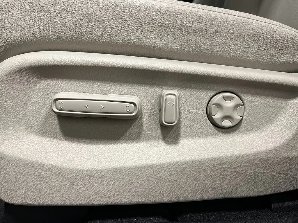 New 2027 Platinum White Pearl Honda EX-L image 13
