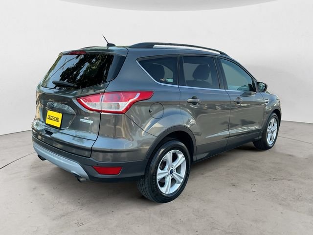 Used 2015  Ford SE image 5