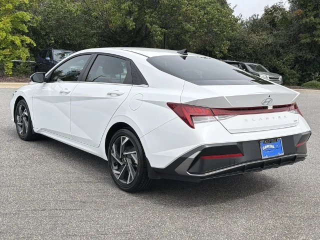 Used 2025 White Hyundai Limited image 11