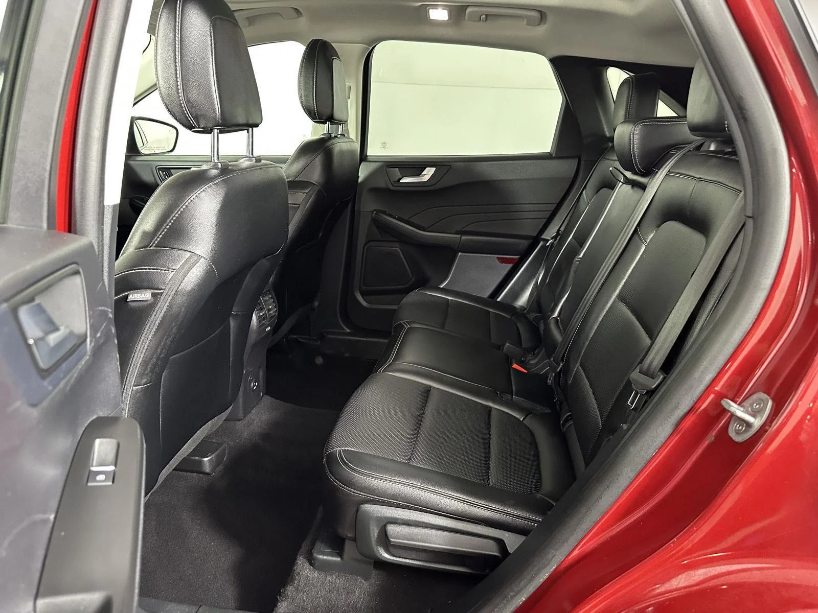 Used 2022 Rapid Red Metallic Tinted Clearcoat Ford SEL image 25