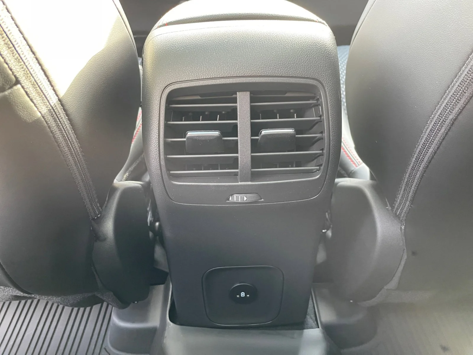 New 2026 AGATE BLACK METALLIC Ford ST-Line Elite image 19