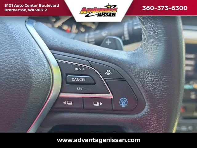 Used 2021 Black Obsidian INFINITI LUXE image 12