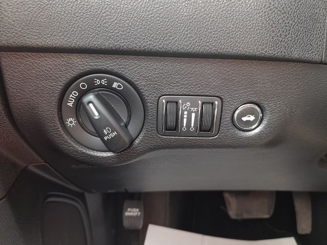 Used 2021 Red Dodge SXT image 17