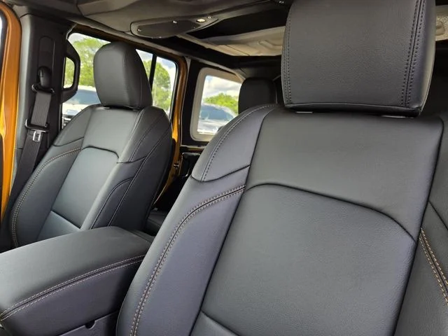 New 2026 Goldilocks Exterior Paint Jeep Sahara image 23