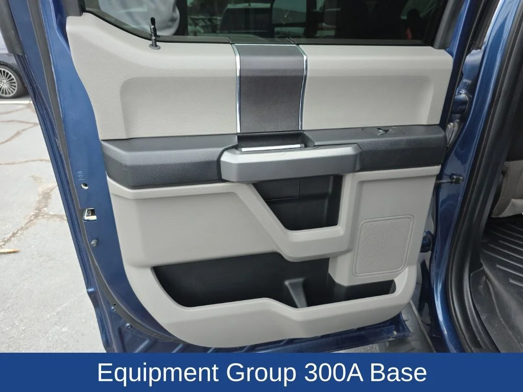 Used 2018 Blue Jeans Metallic Ford XLT image 8