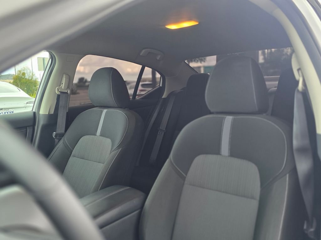 2025 Nissan Sentra SV - Photo 13