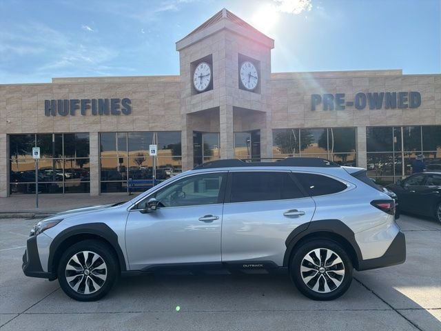 2023 Subaru Outback Limited's photo
