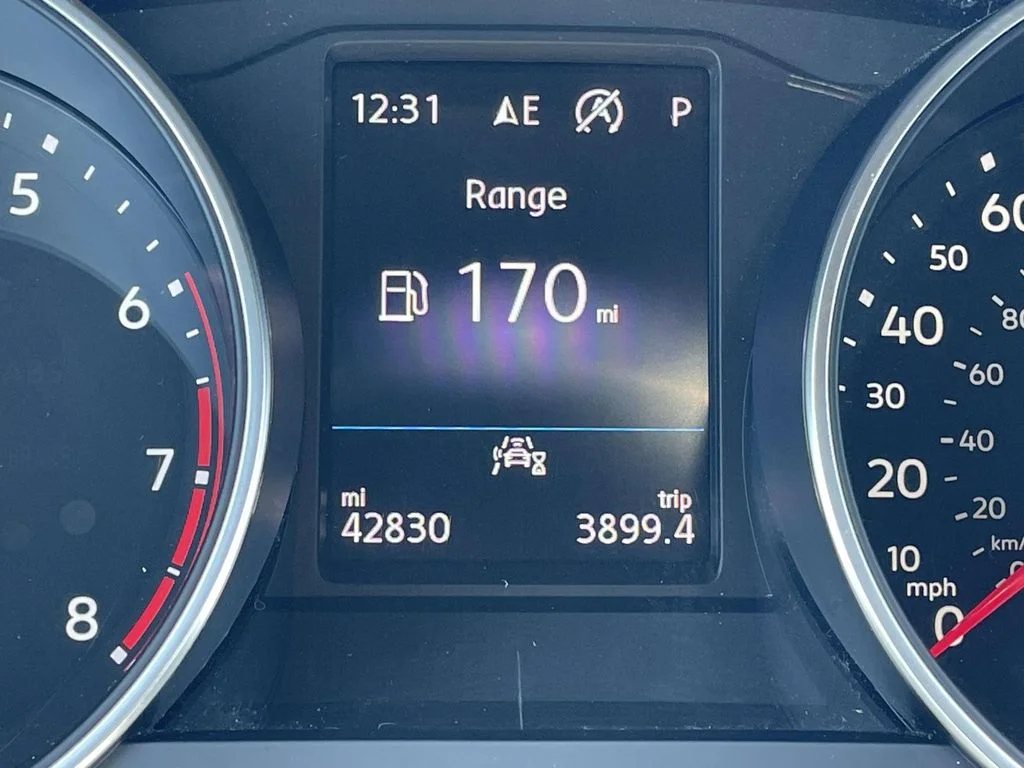 Used 2021 White Volkswagen 2.0T SE R-Line Black image 30