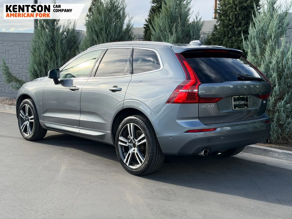 Used 2019 Gray Volvo T6 Momentum image 5