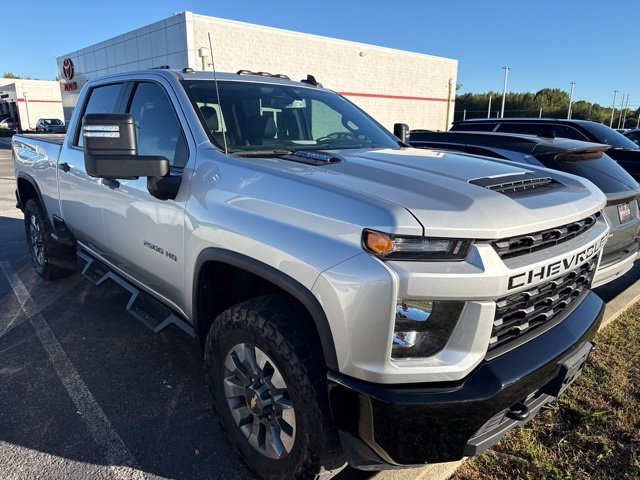 Used 2023 Silver Chevrolet Custom image 4