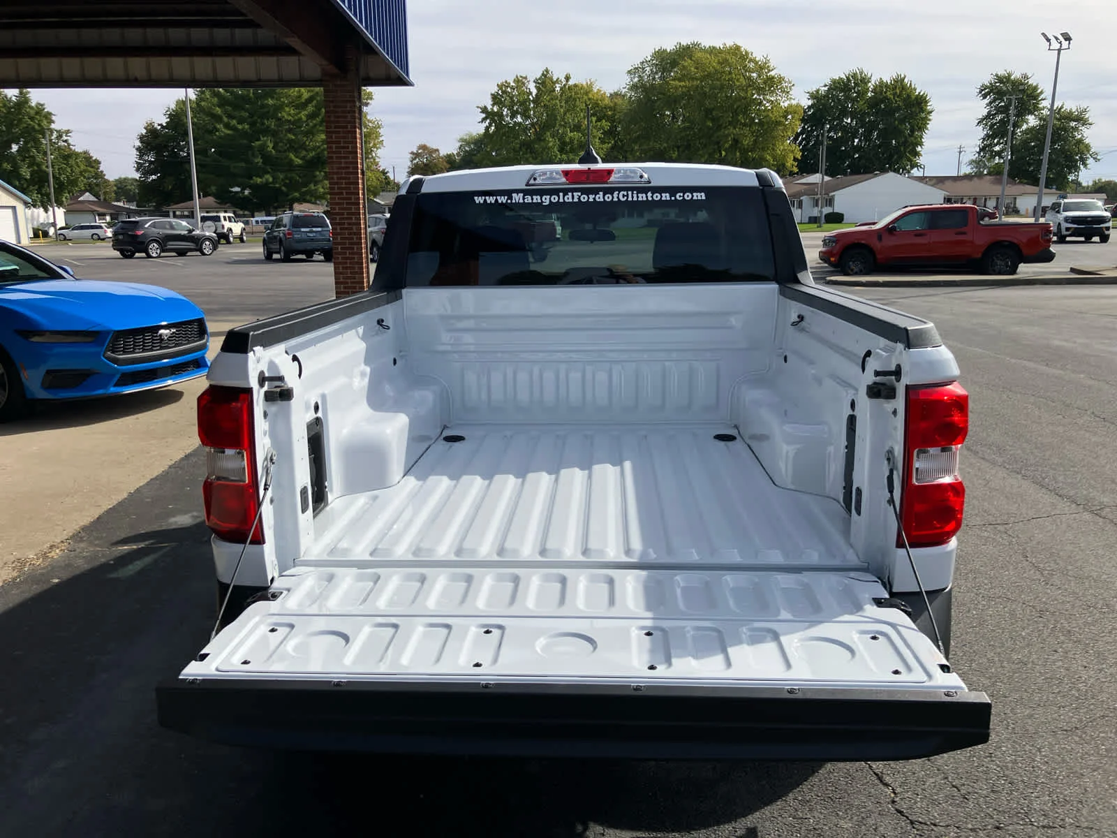 New 2026 Oxford White Ford XLT image 22