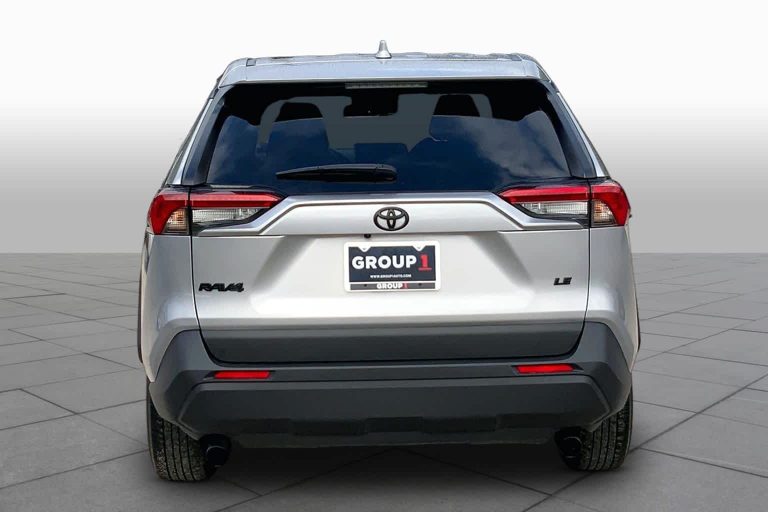 Used 2025 Silver Sky Metallic Toyota LE image 5
