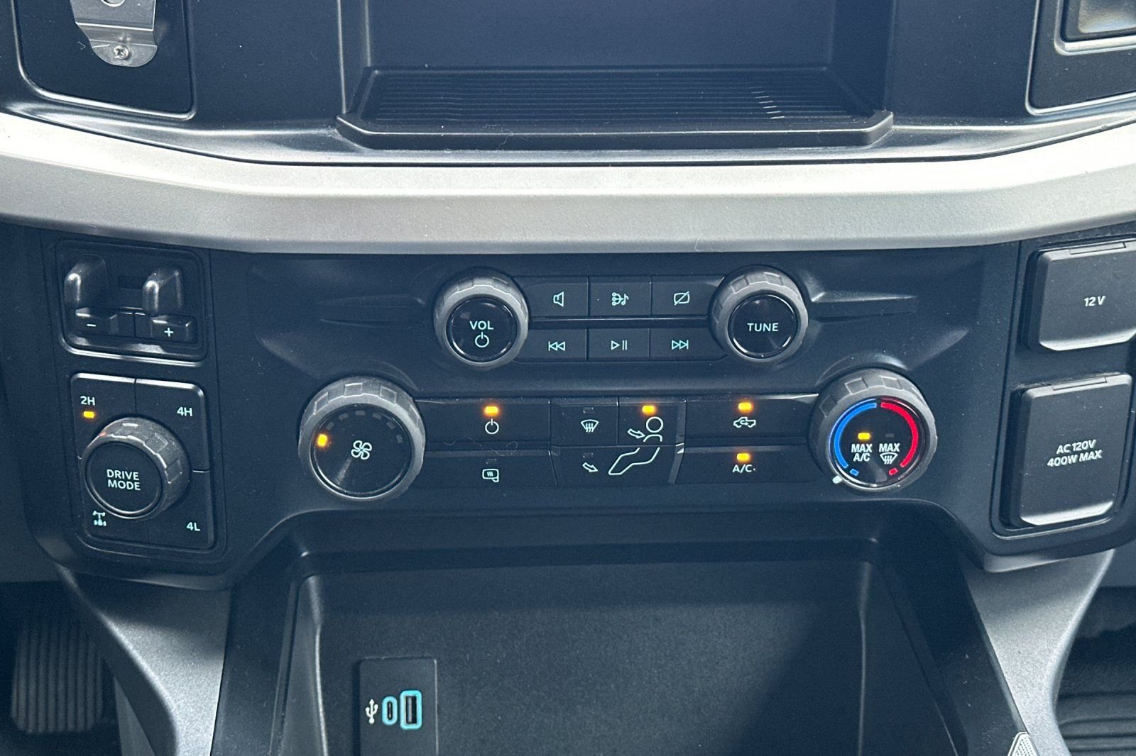 2023 Ford F-350 Super Duty XLT - Photo 26