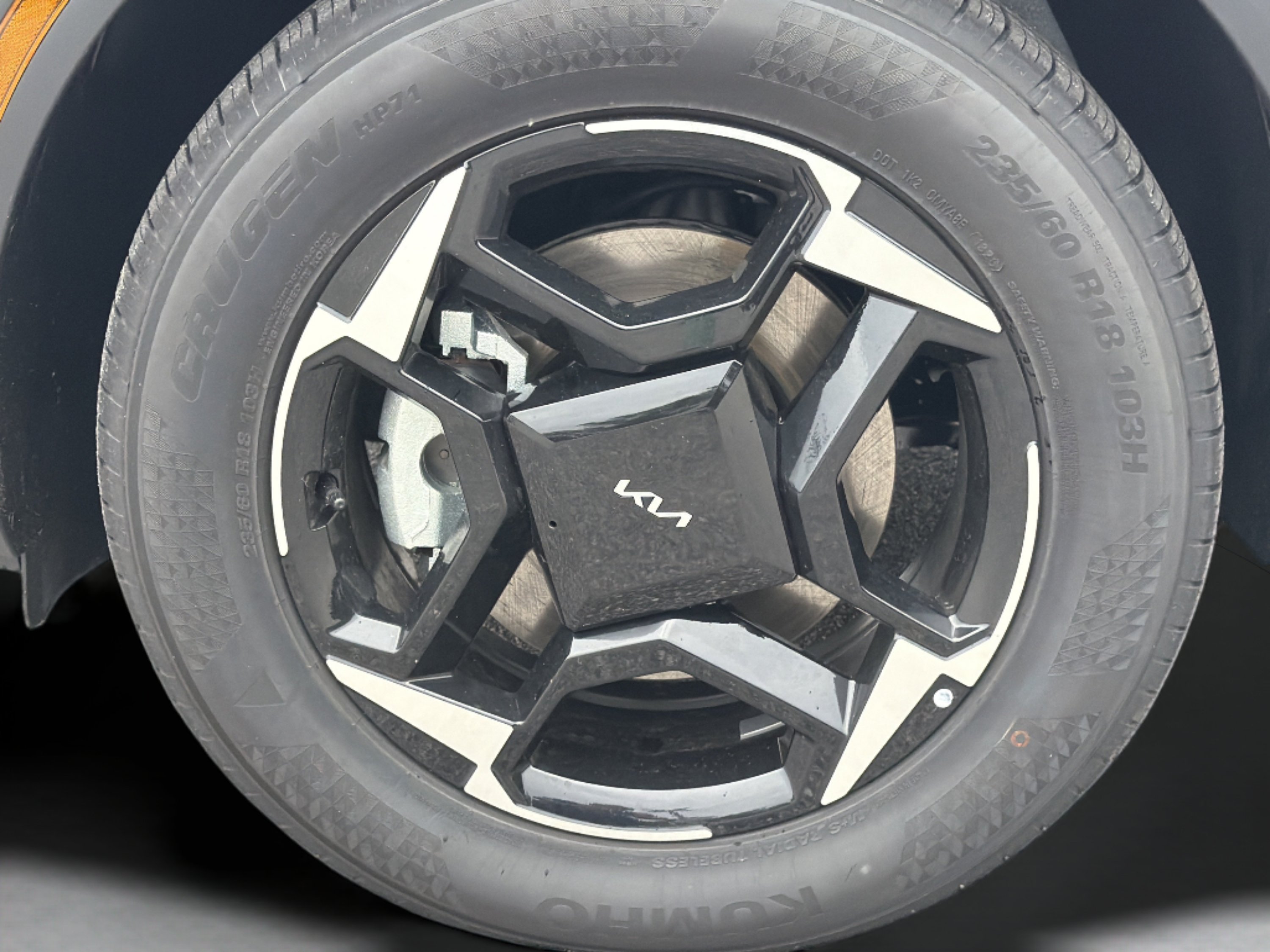 New 2027 Snow White Pearl Kia EX image 23