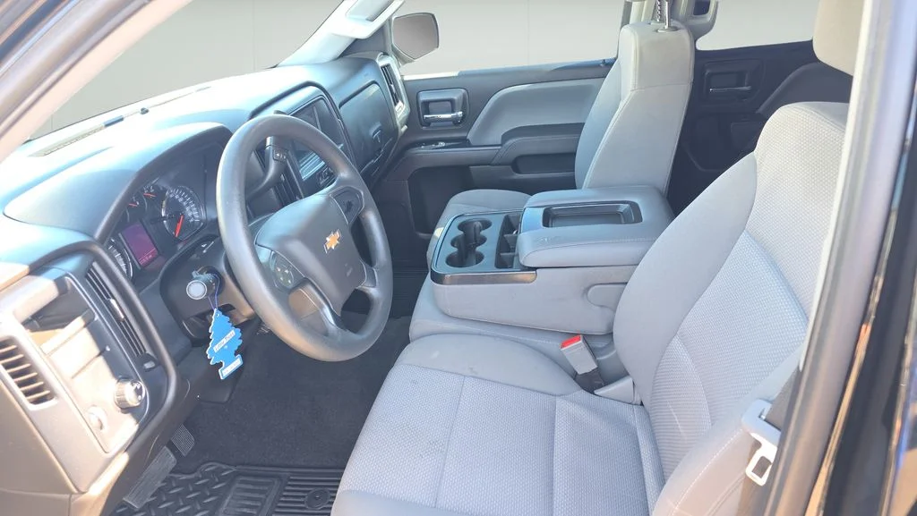 Used 2018 Black Chevrolet Custom image 14