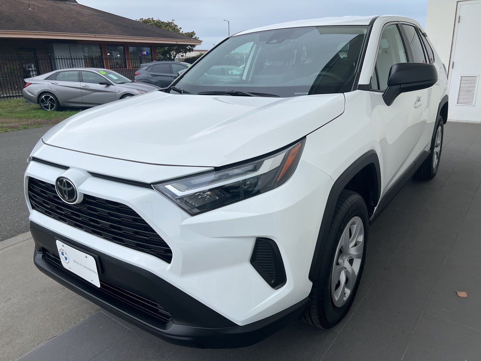 Used 2025 Toyota RAV4 LE with VIN 2T3H1RFVXSW379501 for sale in Kansas City
