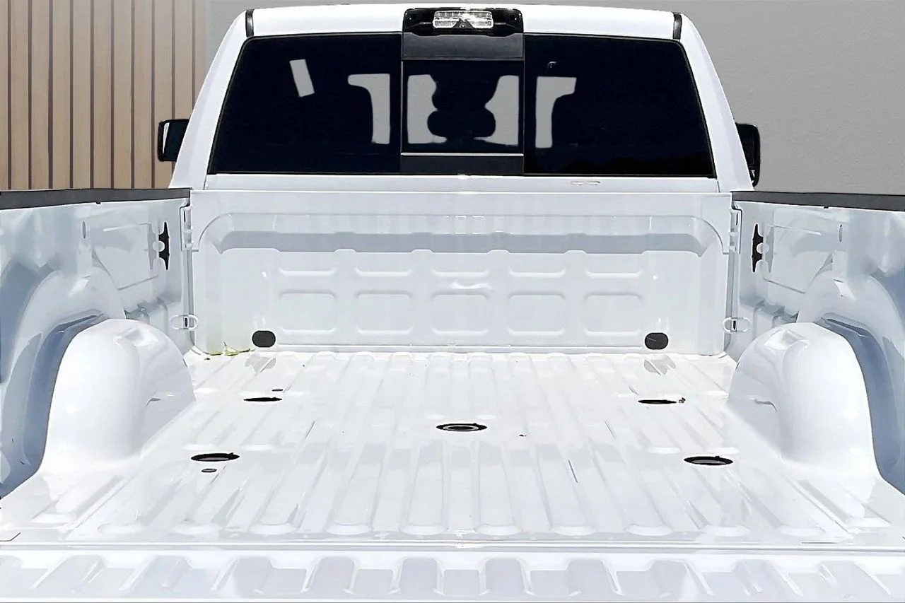New 2026 Bright White Clear-Coat Exterior Paint RAM Tradesman image 24