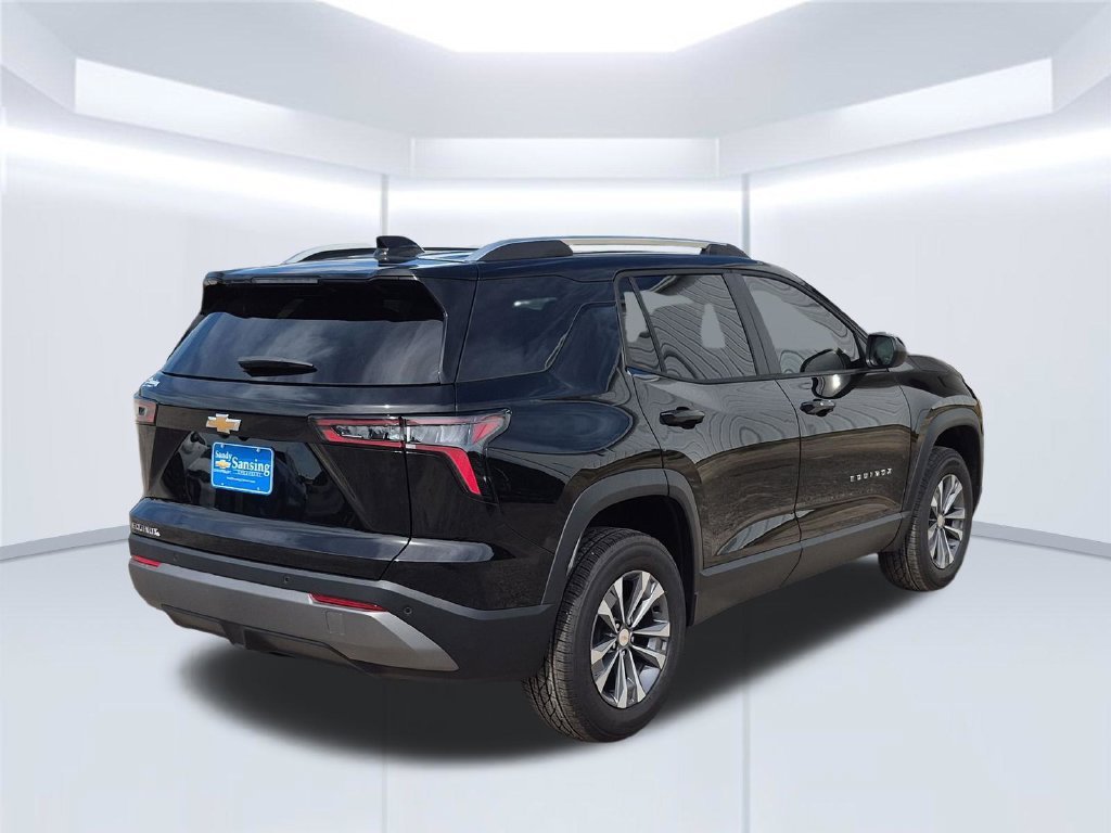 2027 Chevrolet Equinox LT - Photo 8