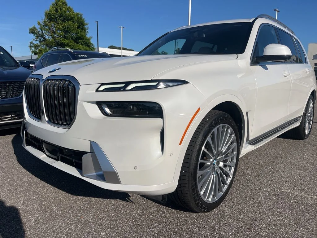 2024 BMW X7 xDrive40i's photo